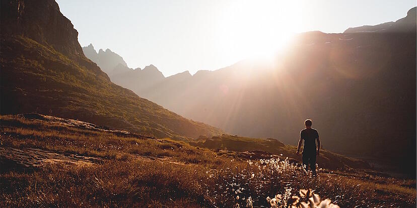 Man_in_valley
