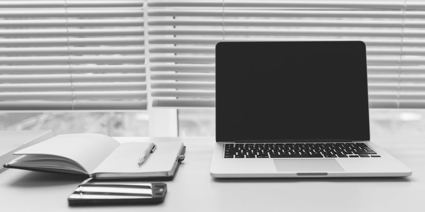 Mac-and-notebook